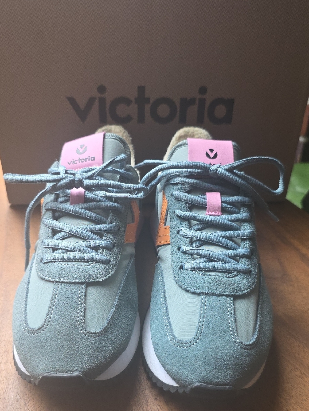 Victoria Cosmos Women's Nylon and Suede Sneakers, Sz 37/7